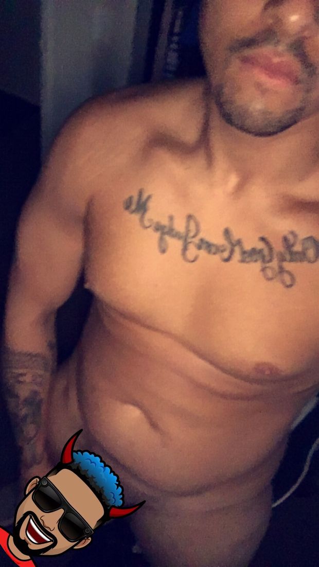 Lightskin Stud w/ nice cock