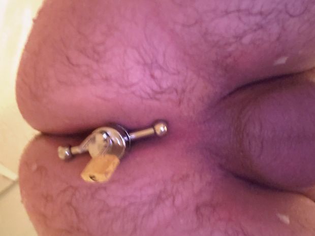 New locking butt plug