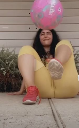 Sheer leggings camel toe