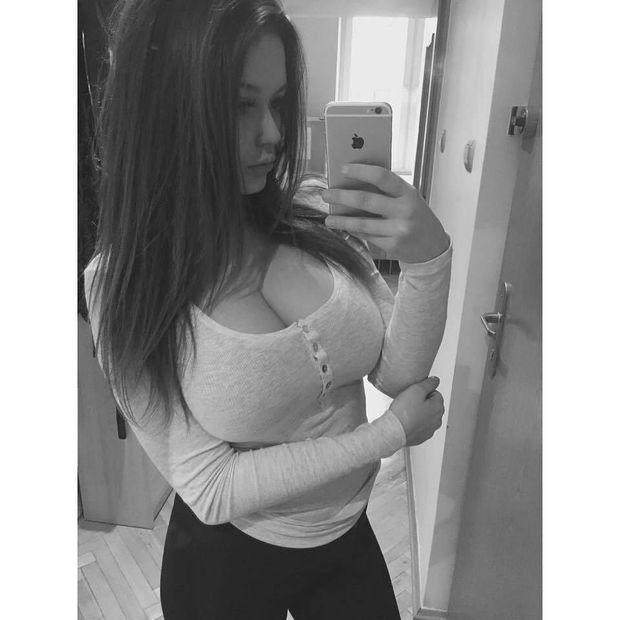 Tight top selfie