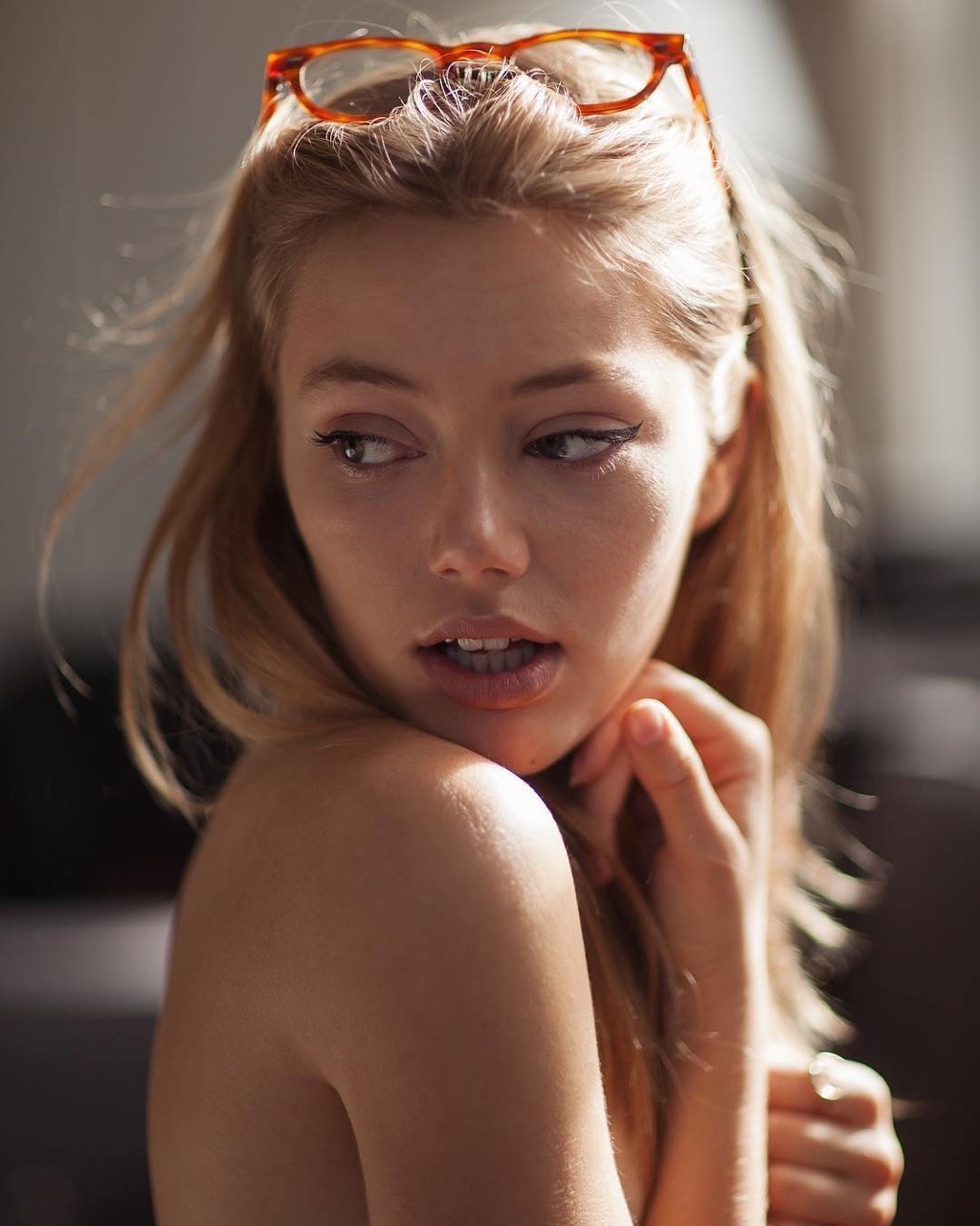 Side Glance
