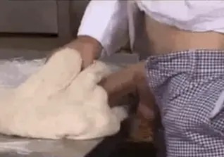 Making pizza