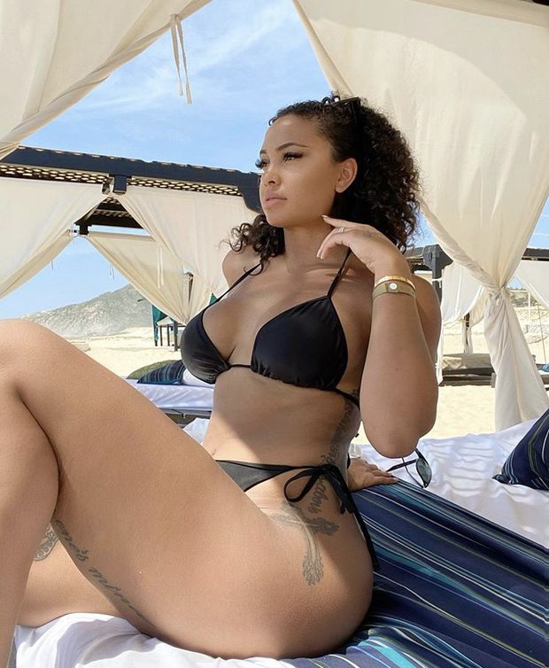 Gorgeous ebony goddess
