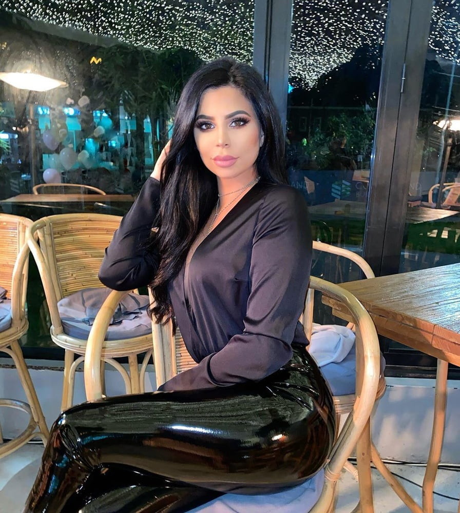 fucking her with those pants on would be amazing