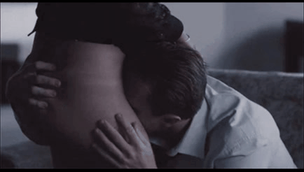 Mom helps her boss relax after a day of hectic work,by removing her skirt for him