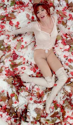 Mylène Farmer (fake bottomless)