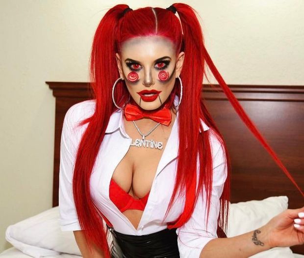 Justina Valentine and her cleavage