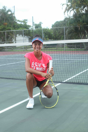 athletic-women_ Leylah Annie Fernandez