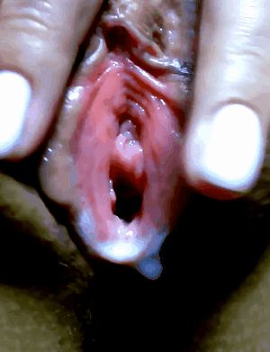 Kia pink, wet and waiting