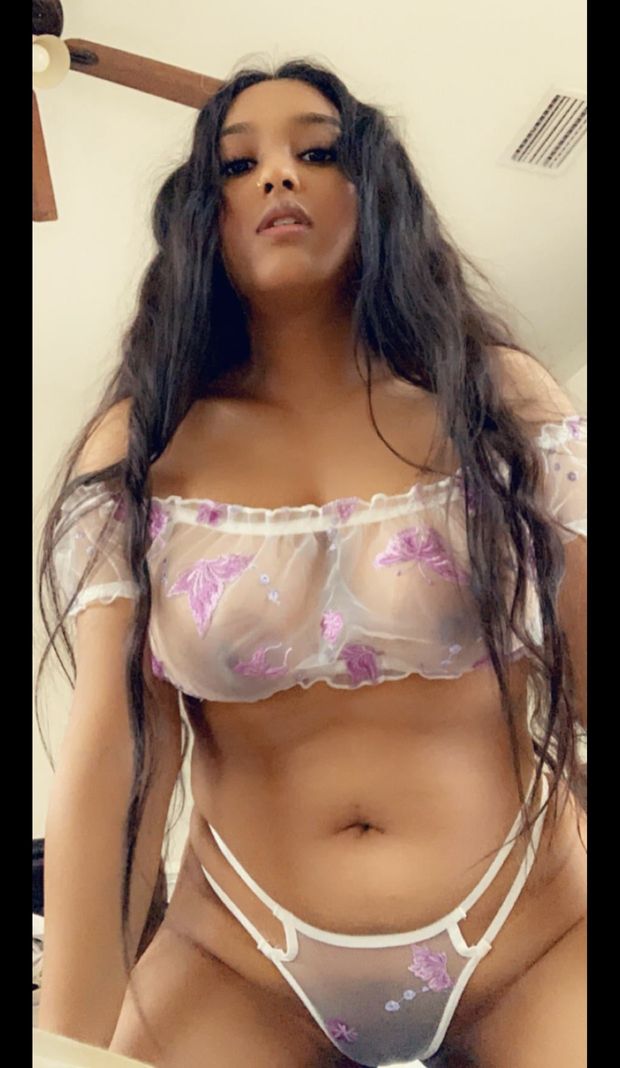 Hot Indian Babe pt 1