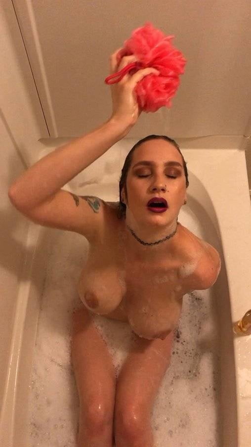 Soapy hottnes