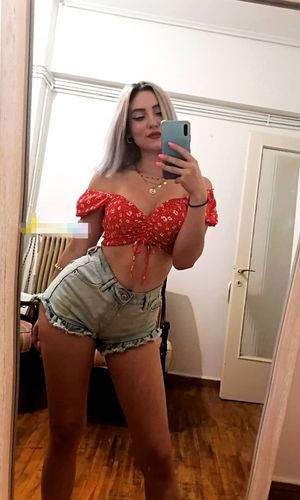 Sexy blonde waiting for cum