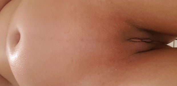 Peeking pussy