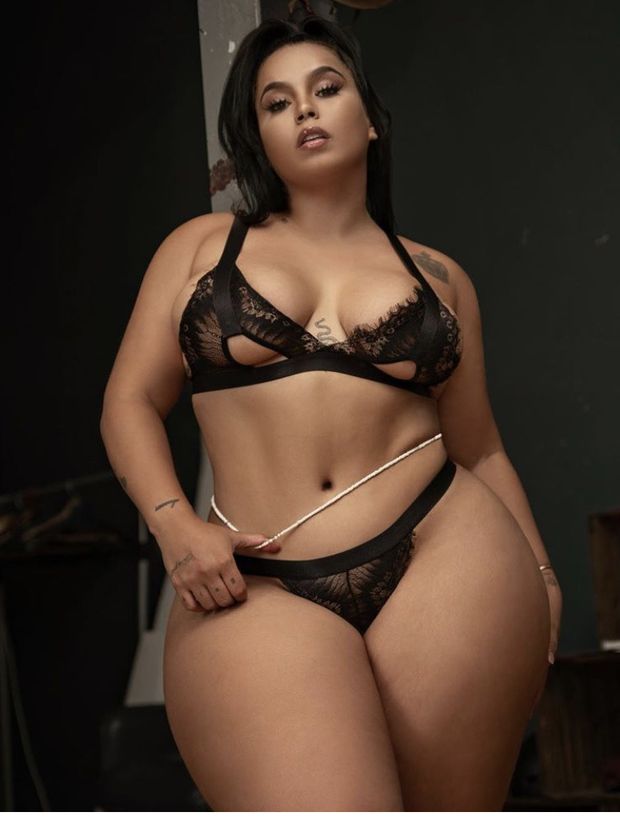 thick babe