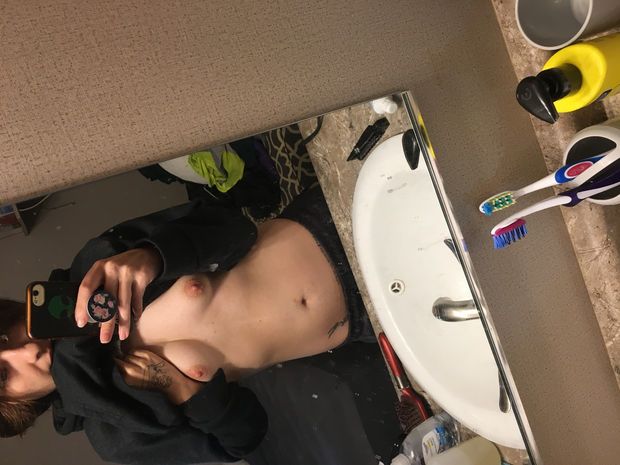 cum and play on Many Vids, ThatESlut watch me cum and play with myself