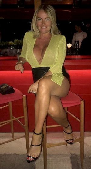 My tinder date was dressed to impress.