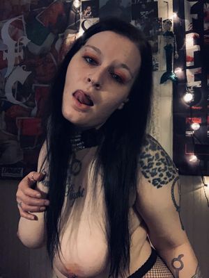 Master, I want to ruin my pretty makeup giving you sloppy head