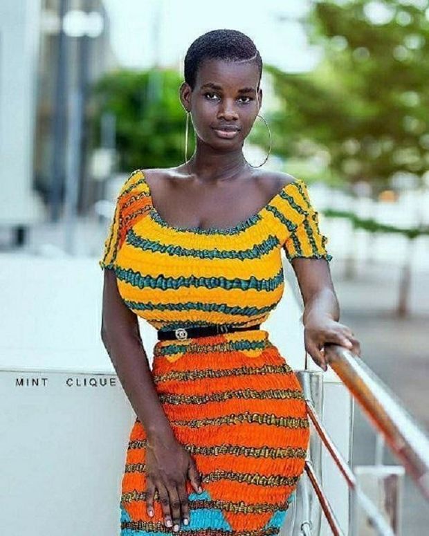 Pamela Watara modella ghanese dalle grandi tette