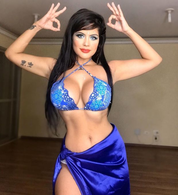 belly dancer