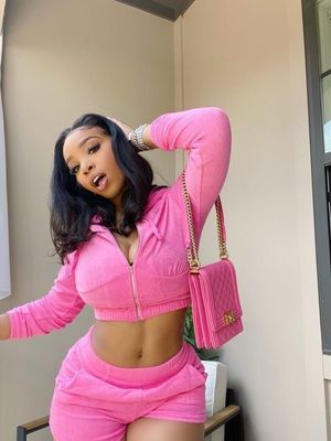LightSkinKeisha in Pink