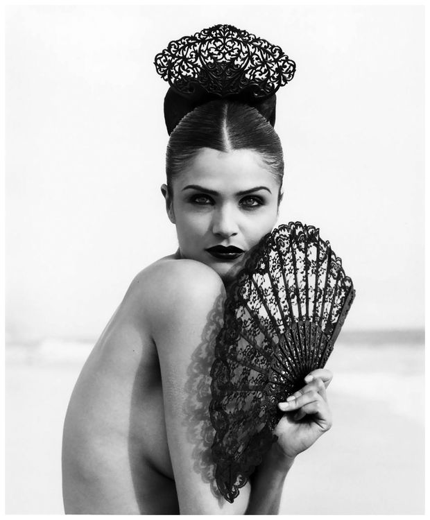 Helena Christensen (1996)