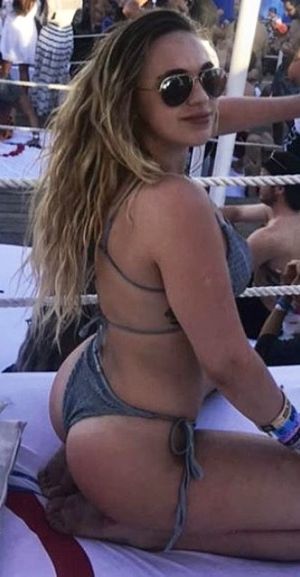 Your dick gets so hard when I throw it back on it over and over. Spank me Mr B and watch my ass jiggle til you fill me up