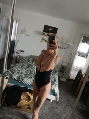 Hot French Bitch I use to Fuck Hard and Rough