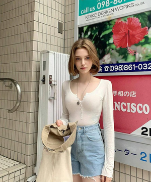 sexy dirty blonde babe in sf japantown