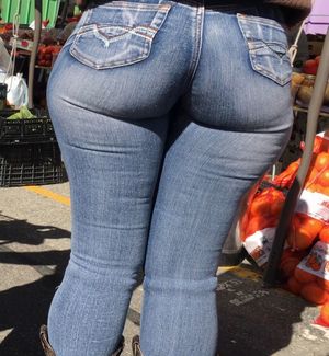 PLUMP WHOOTY ASS BOOTY