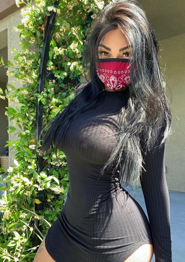 mascara roja