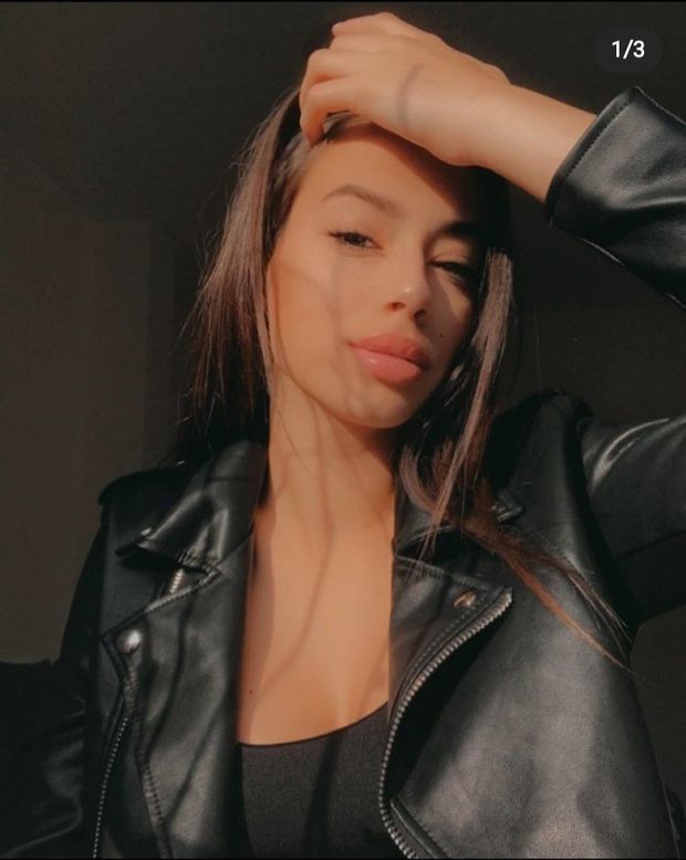 Sexy serbian with nice dick sucking lips
