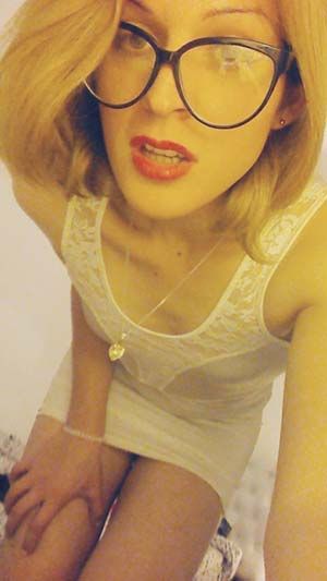 Who's up to make a hot hook-up with a good looking tranny from Memphis Tennessee ?