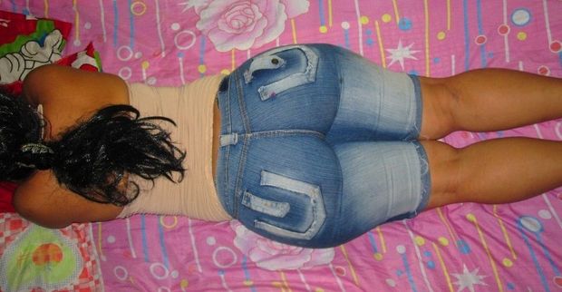 CURVY THICK SEXY PAWG IN JEANS