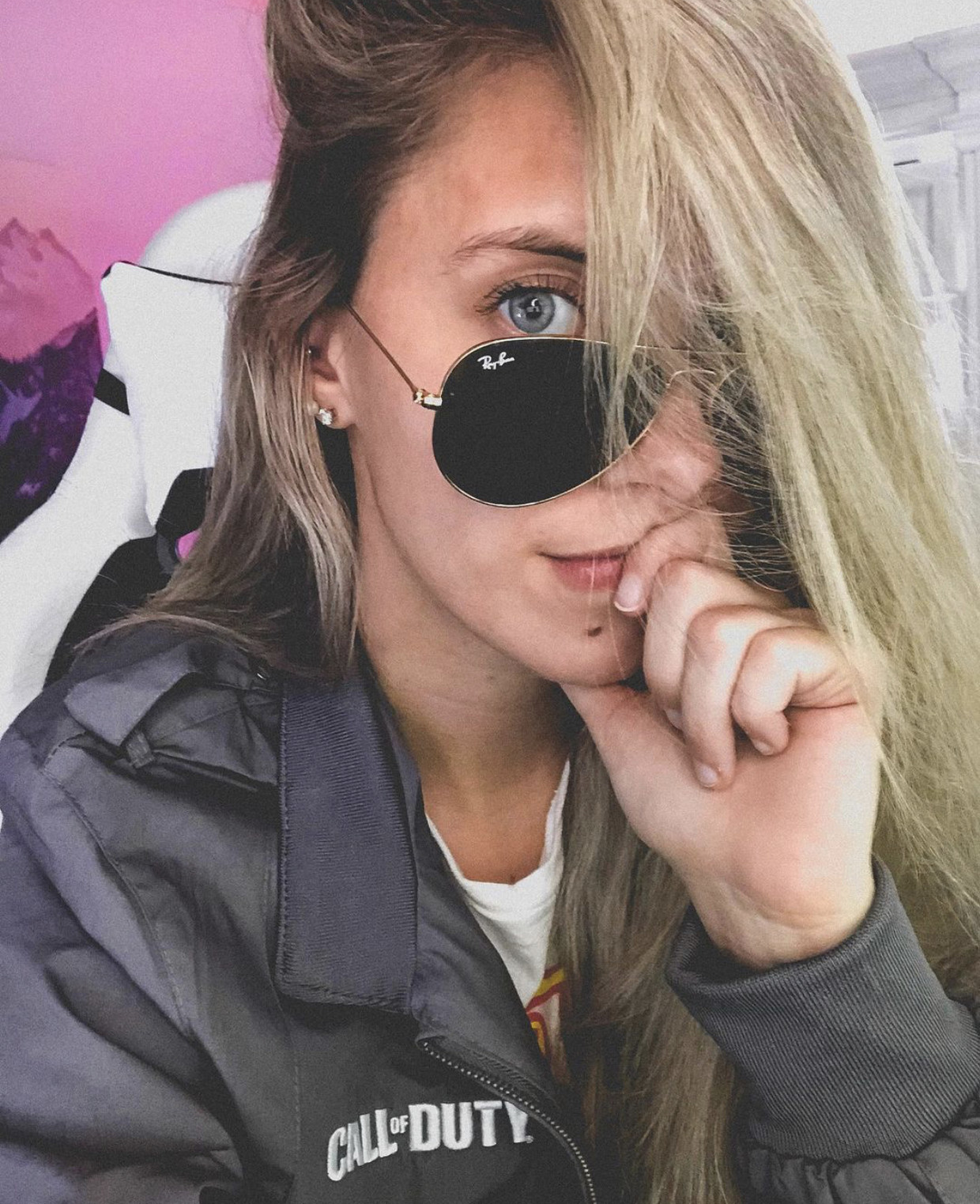 Let me change Hannah’s world with an out of this world fucking