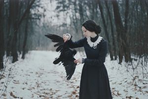 She turns all her lovers into crows after she has finished with them.