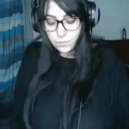 Showing tits while streaming