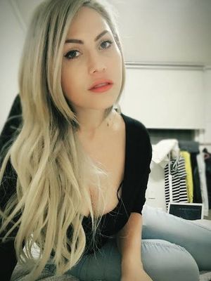 Mandy Candy - very beautiful and sexy