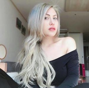 Mandy Candy - very sexy