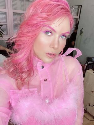 Mandy Candy - very sexy