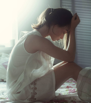 see through side boobs