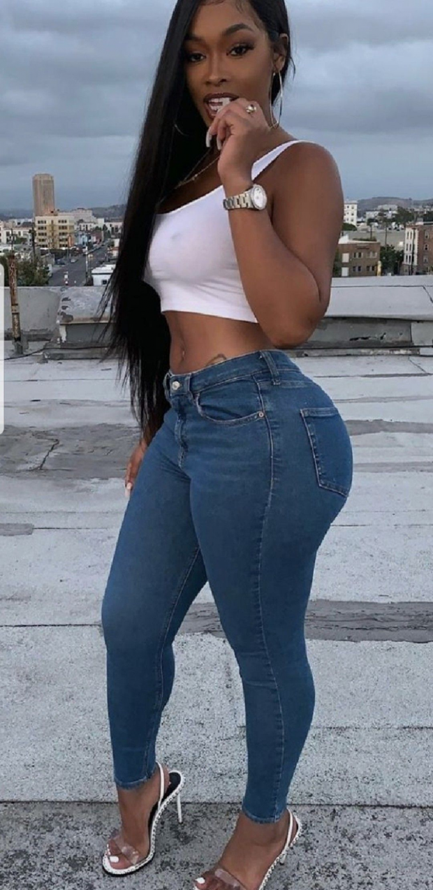 CURVY THICK EBONY SEXY IN JEANS