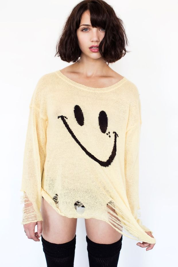 Emily Rudd no pants