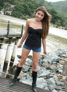Sexy Teen in shorts