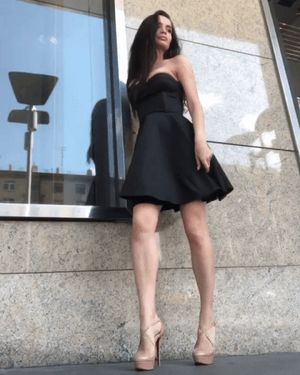 Naughty GF: Upskirt (gifs)