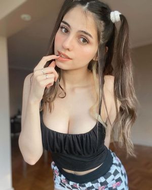 iaaras2 sexy amateur