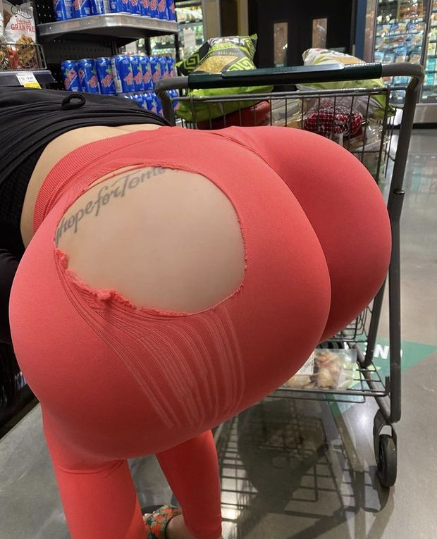 Big ass grocery shopping