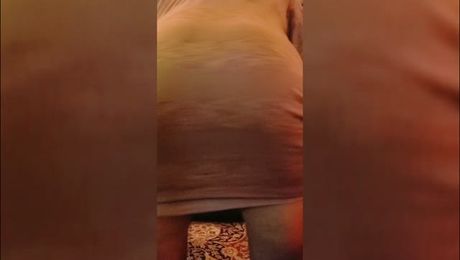 Sexy Ass Reveal of Mature MILF HHH