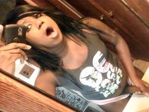 Transexuelle au look emo de 21 ans sur Marseille ici pour rencontrer des hommes