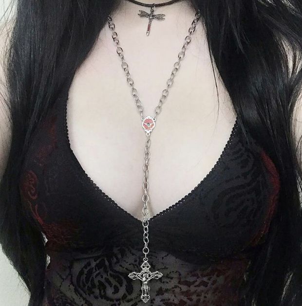 big tiddy goth gf