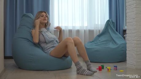 Lady Jay in sexy body paint